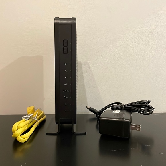 NetGear N600 WiFi Cable Modem Router Model C3700, Black - Picture 1 of 9
